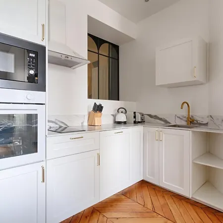 Cardinet - Chic & Near Parc Monceau 8p Apartmán *