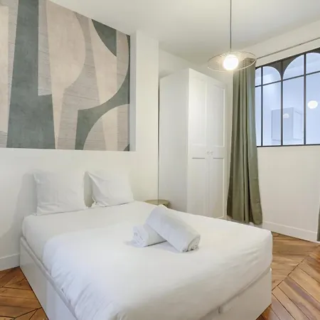 Cardinet - Chic & Near Parc Monceau 8p Apartmán *