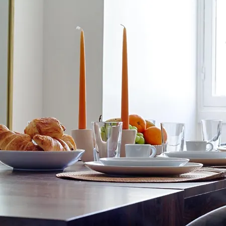 Cardinet - Chic & Near Parc Monceau 8p דירה *