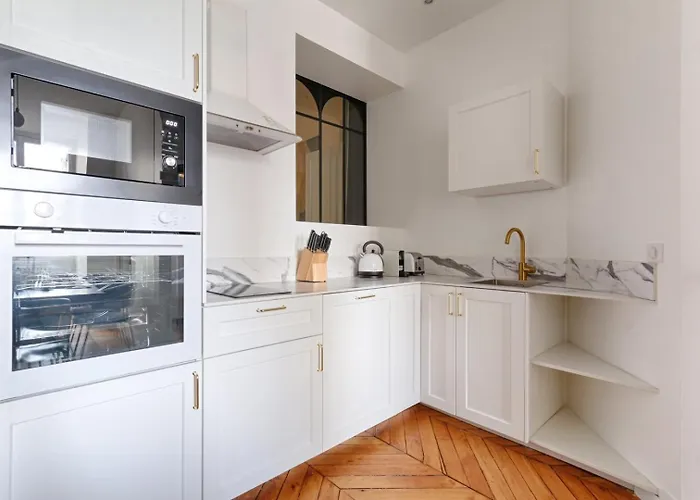 Cardinet - Chic & Near Parc Monceau 8p Apartmán *