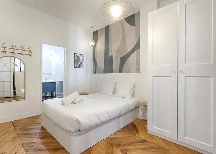 Cardinet - Chic & Near Parc Monceau 8p Apartmán *