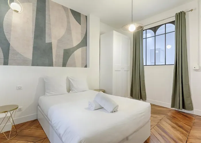 Cardinet - Chic & Near Parc Monceau 8p Apartmán *