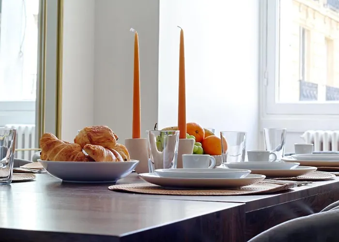 Cardinet - Chic & Near Parc Monceau 8p Apartmán *